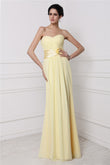 Sheath/Column Strapless Sleeveless Pleats Hand-Made Flower Long Chiffon Bridesmaid Dresses Formal Evening Dress