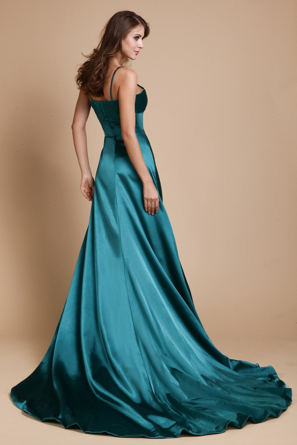 Vestido de noche de graduación con corte A/princesa, tirantes finos, sin mangas, largo con volantes y satén tipo seda