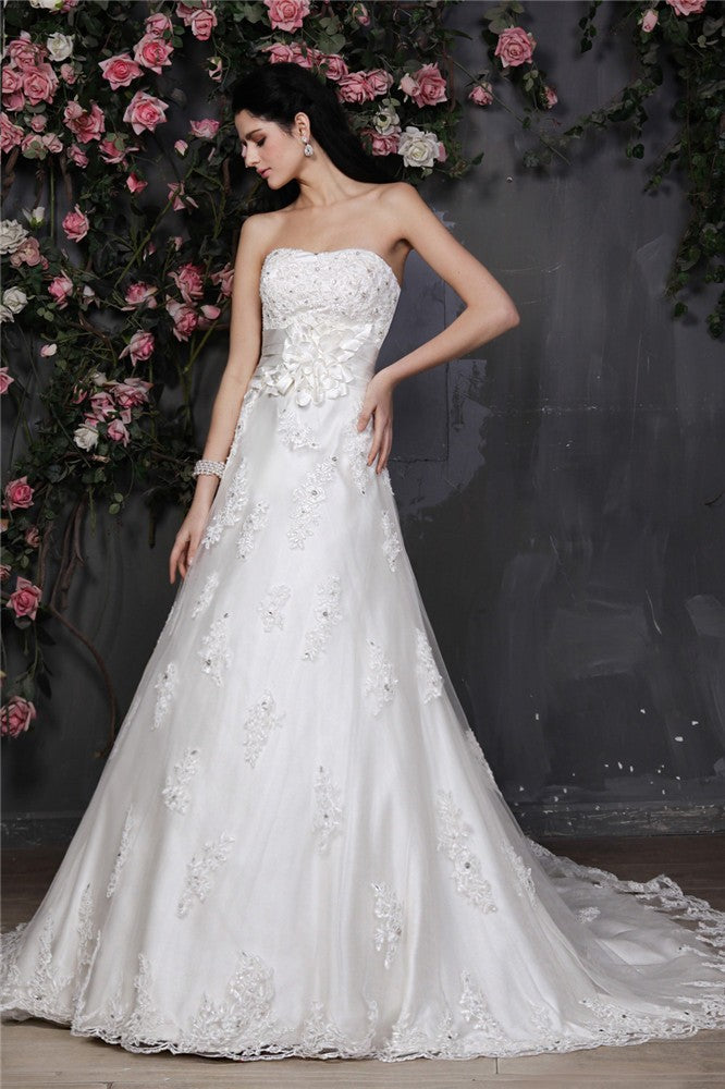 A-Line/Princess Strapless Sleeveless Beading Applique Hand-Made Flower Net Wedding Dresses Bridal Gowns