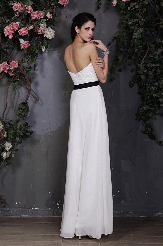 Sheath/Column Sweetheart Sleeveless Pleats Hand-Made Flower Long Chiffon Bridesmaid Dresses Formal Evening Dress