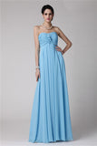 Etui-Linie Trägerlos Ärmellos Rüschen Lang Chiffon Brautjungfernkleider Abendkleid Ballkleid