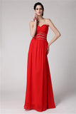 Vestido de noche largo de gasa con escote corazón, sin mangas, con pliegues y cuentas