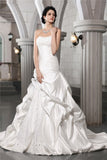 A-Line/Princess Sleeveless Strapless Beading Applique Hand-Made Flower Long Satin Wedding Dresses Bridal Gowns