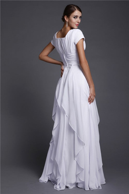 Vestido de noche de graduación de gasa largo con volantes y mangas cortas y escote cuadrado de corte A/princesa