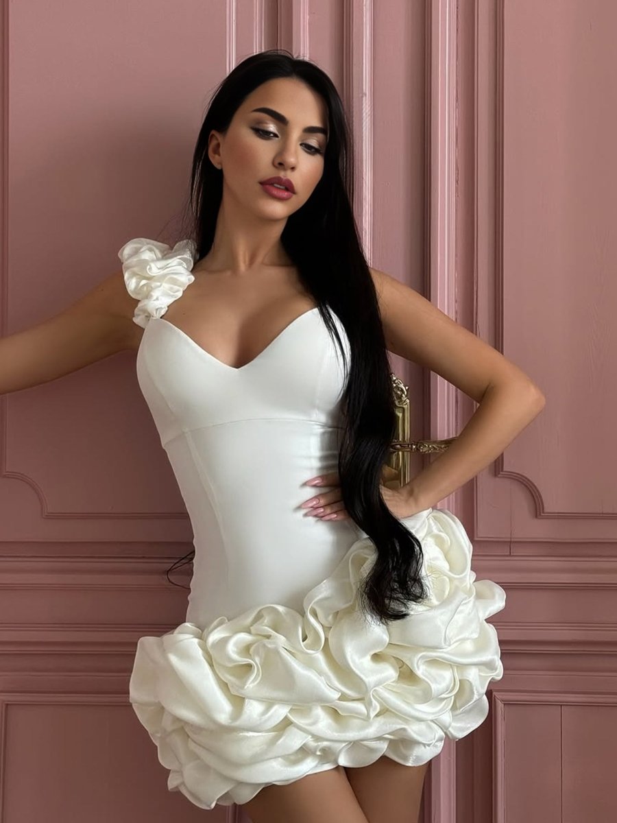 Red Sheath Spandex Ruched V Neck Homecoming Dresses with Ruffles