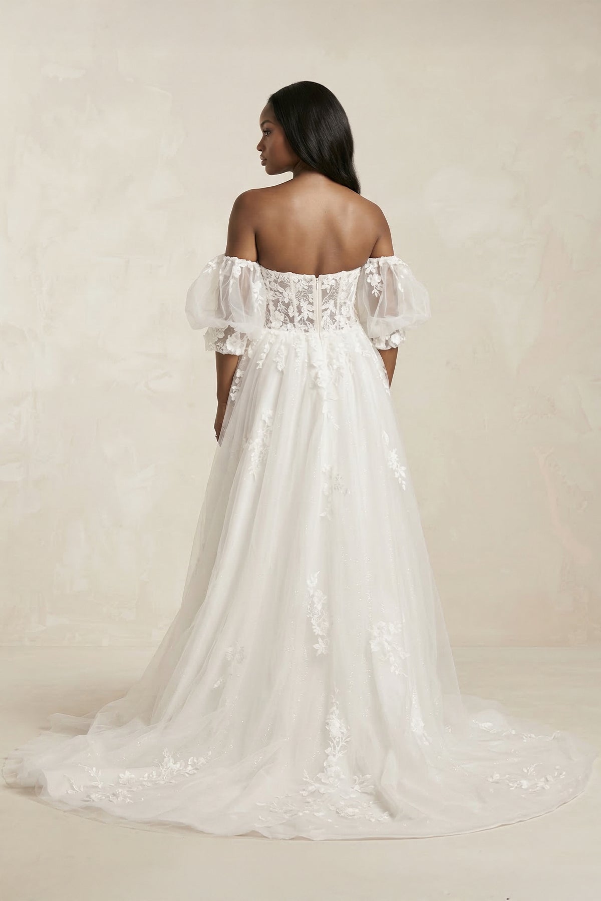 Off-the-Shoulder Puff Sleeves Appliqued Wedding Dress in White