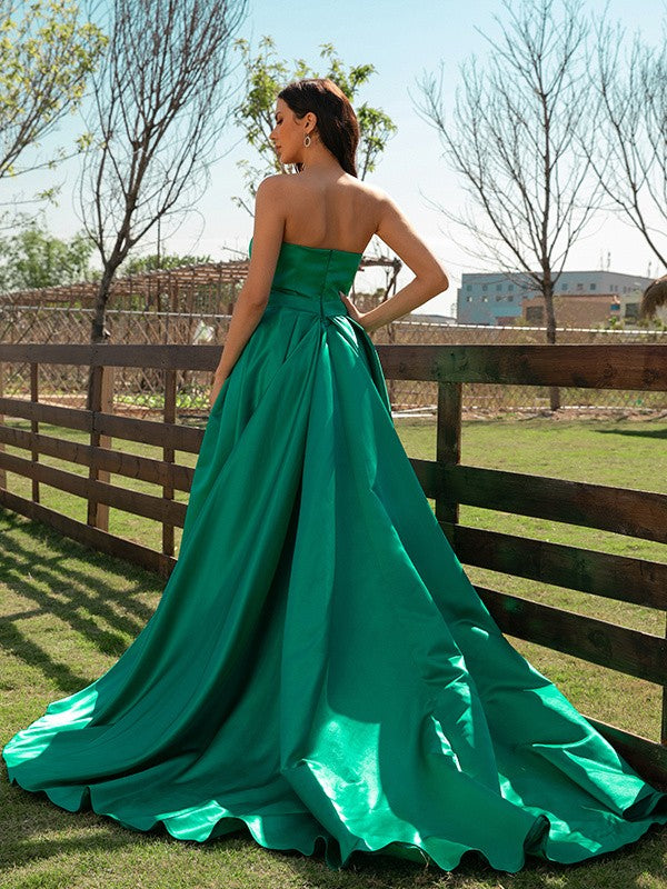 Vestido de noche de graduación con corte A/princesa, satén, volantes, escote en V, sin mangas, cola larga