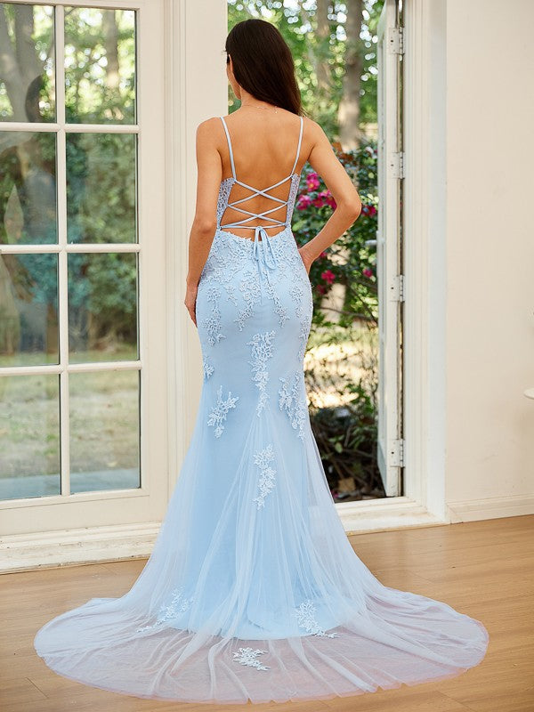 Vestido de noche de fiesta con escote en V, sin mangas, con apliques de tul y cola de corte