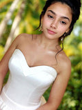 Ballkleid Herzausschnitt Satin Ärmellos Schärpe/Band/Gürtel Kathedrale Schleppe Brautkleider Brautkleider