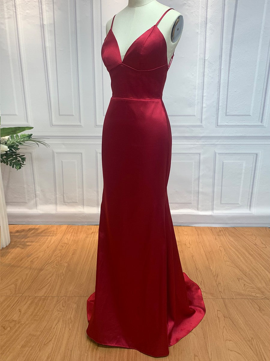 Vestido de noche de graduación con tirantes finos, escote en V, cola larga y efecto seda satinada