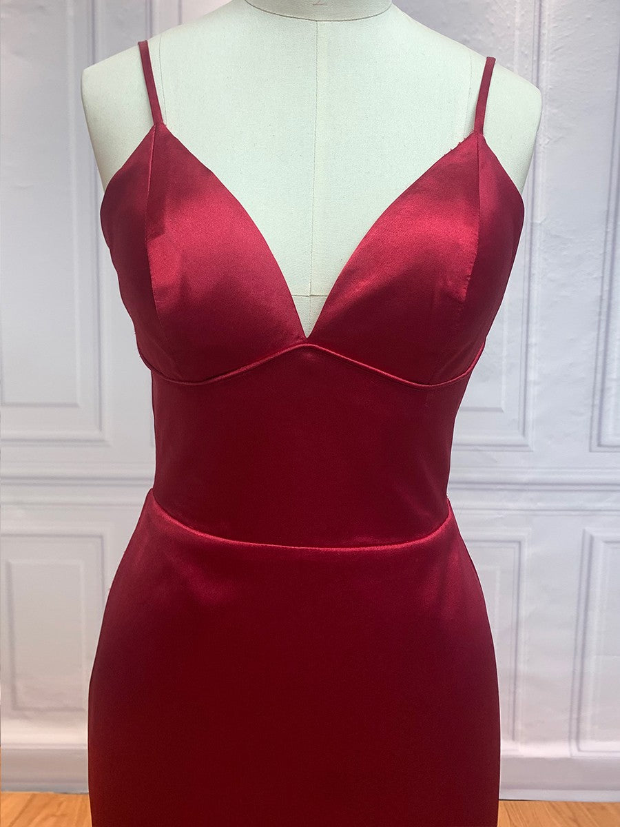 Vestido de noche de graduación con tirantes finos, escote en V, cola larga y efecto seda satinada