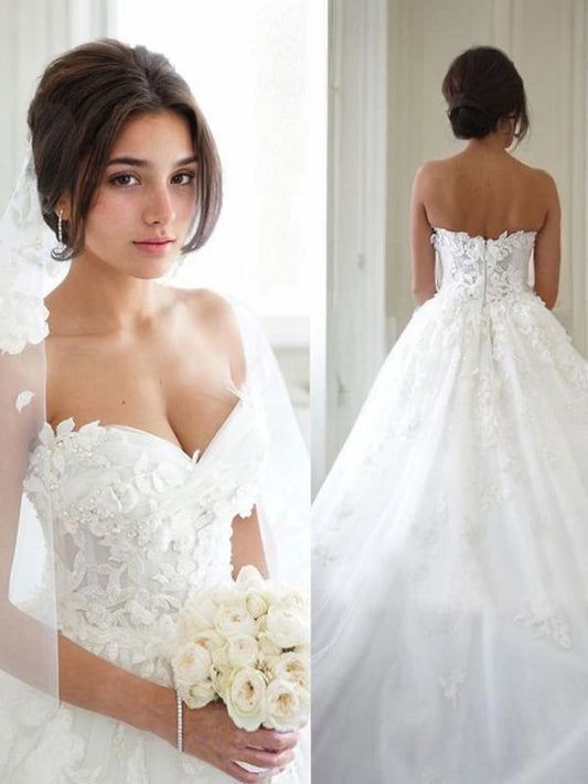 Ballkleid Tüll Applikationen Herzausschnitt Ärmellos Sweep/Pinsel Zug Brautkleider Brautkleider