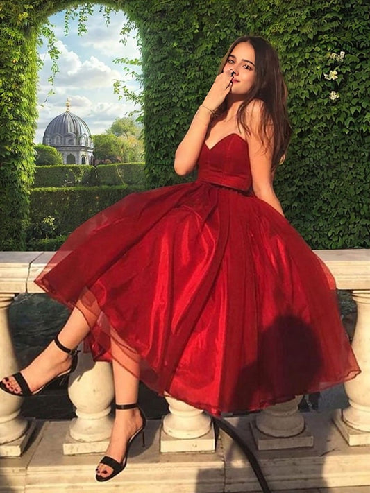 A-Line/Princess Organza Ruffles Sweetheart Sleeveless Tea-Length Homecoming Dresses