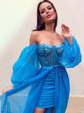 Vestido de noche de fiesta de corte A/princesa, de tul, con cuentas, hombros descubiertos, mangas largas y cola larga