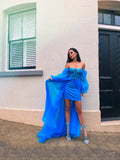 Vestido de noche de fiesta de corte A/princesa, de tul, con cuentas, hombros descubiertos, mangas largas y cola larga