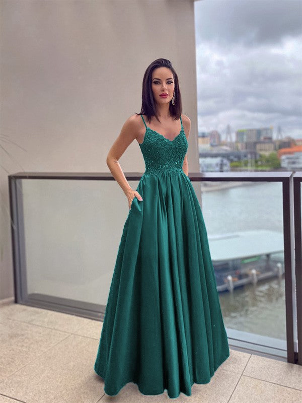 Vestido de noche de graduación con corte A/princesa, apliques, tirantes finos, satén, sin mangas, largo hasta el suelo