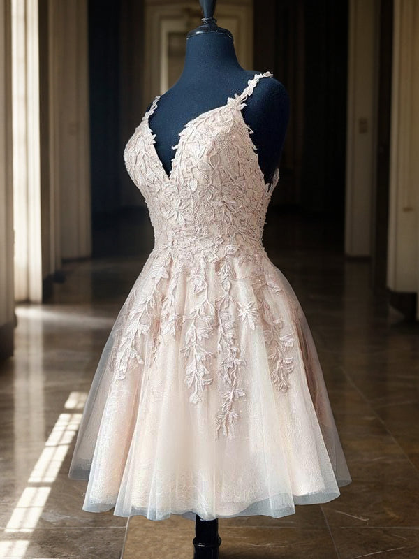 A-Linie/Princess-Linie Tüll Applikationen V-Ausschnitt Ärmellos Kurz/Mini Homecoming Kleider Ball Cocktailkleid