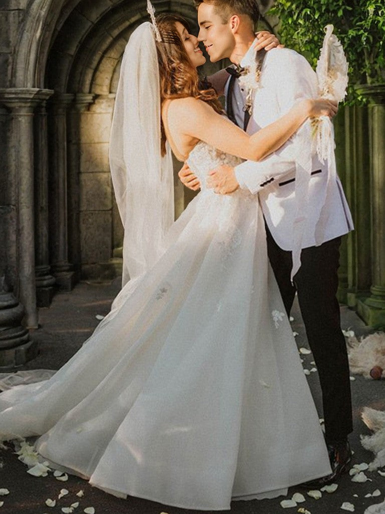 A-Line/Princess Lace Applique Sweetheart Sleeveless Sweep/Brush Train Wedding Dresses Bridal Gowns