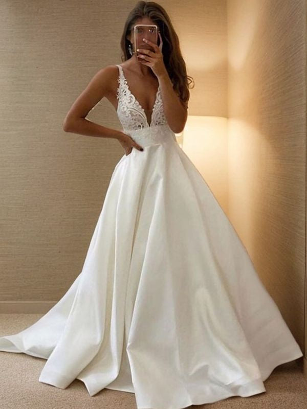 A-Linie/Princess-Linie Satin Spitze V-Ausschnitt Ärmellos Kapelle-schleppe Brautkleider