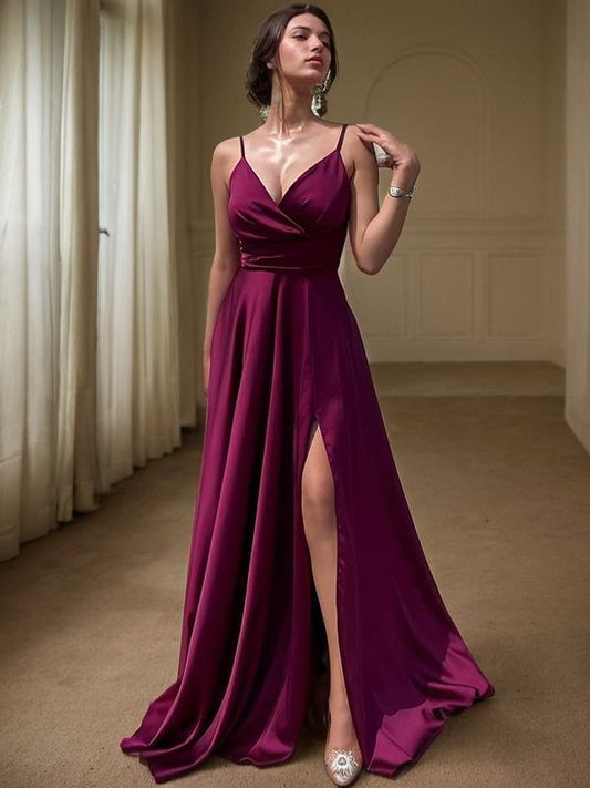 A-Linie/Princess-Linie Seide wie Satin Rüschen V-Ausschnitt Ärmellos Sweep/Pinsel Zug Kleider Ball-/Abendkleid