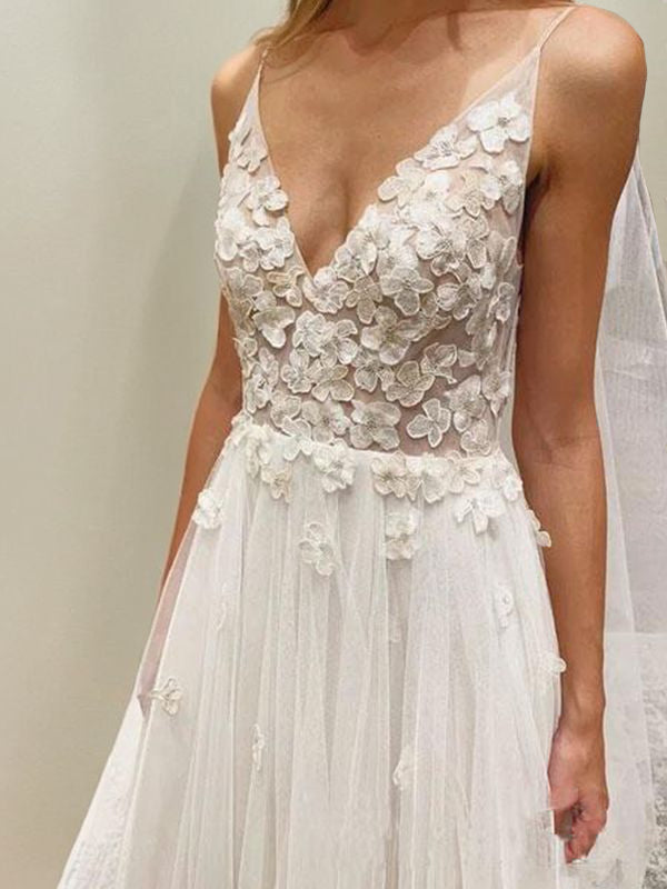 A-Line/Princess Tulle Applique V-neck Sleeveless Sweep/Brush Train Wedding Dresses Bridal Gowns