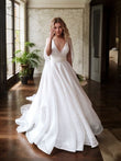 A-Line/Princess Organza Ruffles V-neck Sleeveless Sweep/Brush Train Wedding Dresses Bridal Gowns