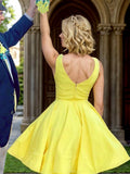 A-Linie/Princess-Linie Satin Rüschen V-Ausschnitt Ärmellos Kurz/Mini Homecoming Kleider Ballkleid Hochzeitsgast