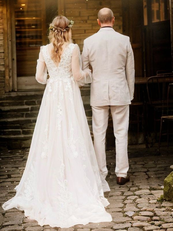 A-Line/Princess Tulle Applique V-neck Long Sleeves Sweep/Brush Train Wedding Dresses Bridal Gowns