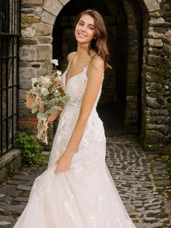 A-Line/Princess Tulle Applique V-neck Sleeveless Sweep/Brush Train Wedding Dresses Bridal Gowns