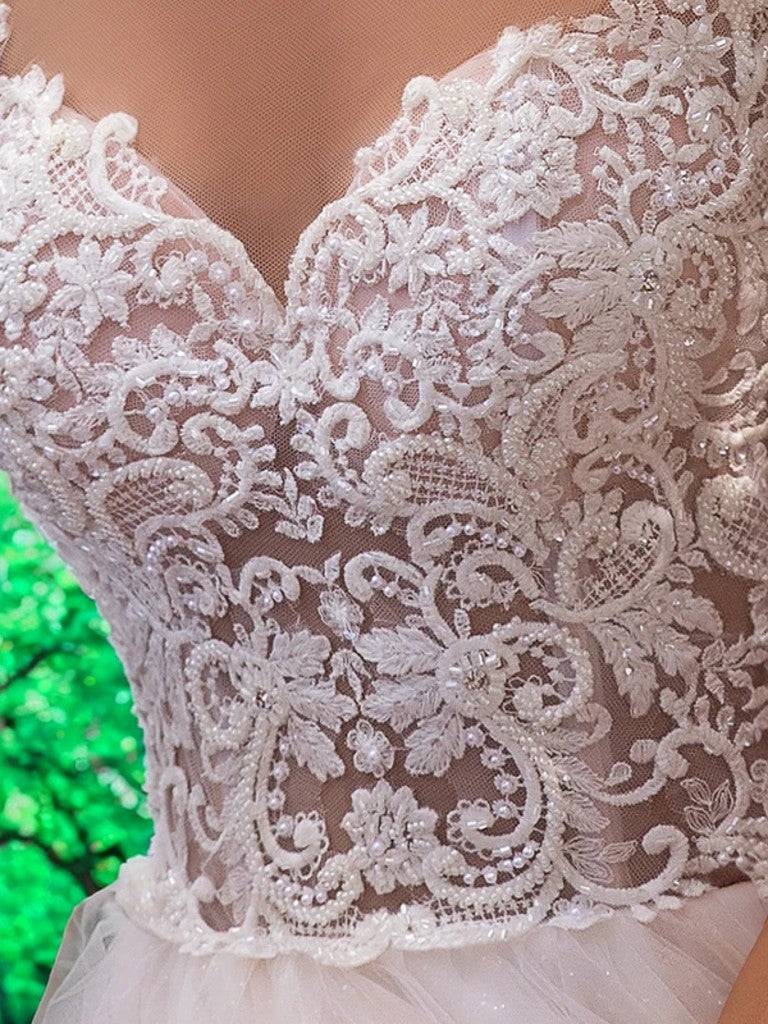 A-Line/Princess Tulle Applique Bateau Sleeveless Court Train Wedding Dresses Bridal Gowns