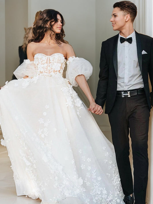 A-Line/Princess Tulle Applique Sweetheart Short Sleeves Court Train Wedding Dresses Bridal Gowns