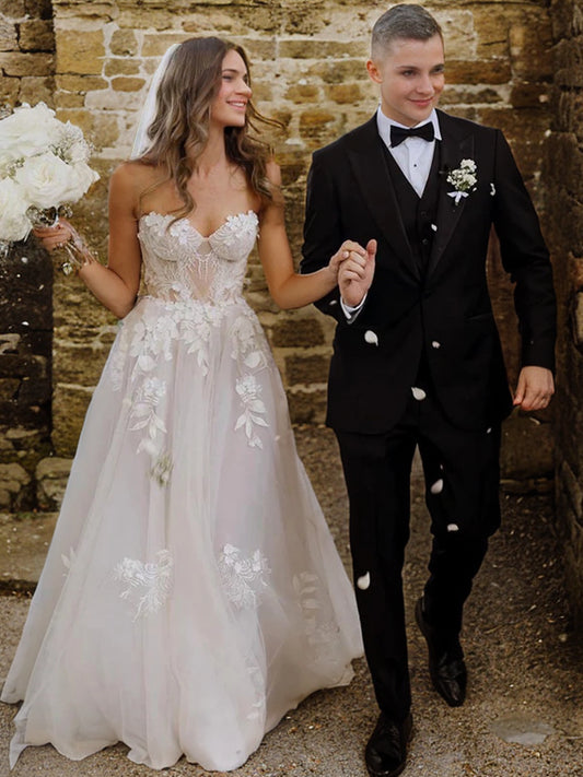 A-Line/Princess Tulle Applique Sweetheart Sleeveless Sweep/Brush Train Wedding Dresses Bridal Gowns