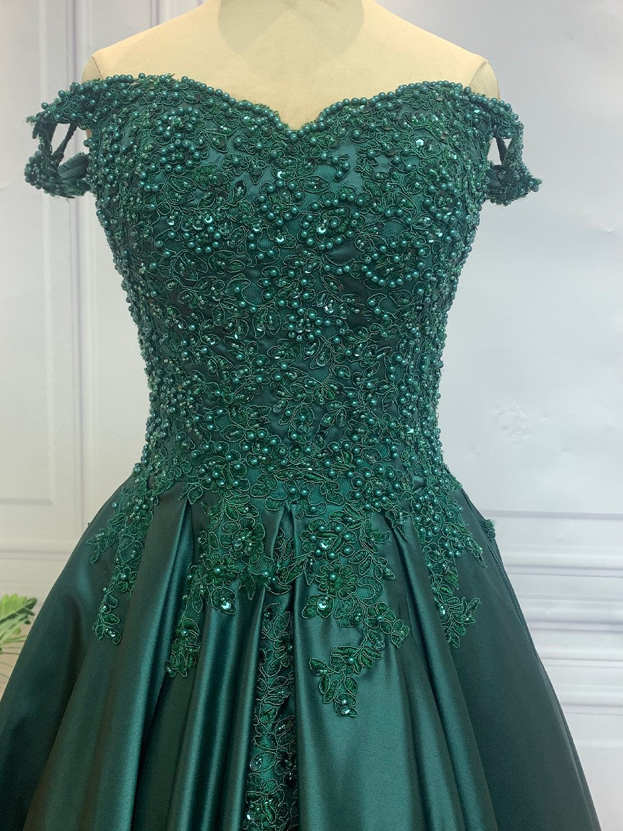 Ballkleid Off-the-Shoulder Ärmellos Bodenlang Spitze Satin Kleider Ball Abend Quinceanera Kleid