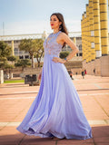 Vestido de noche de graduación con corte A/princesa, sin mangas, apliques de gasa, escote redondo y cola larga
