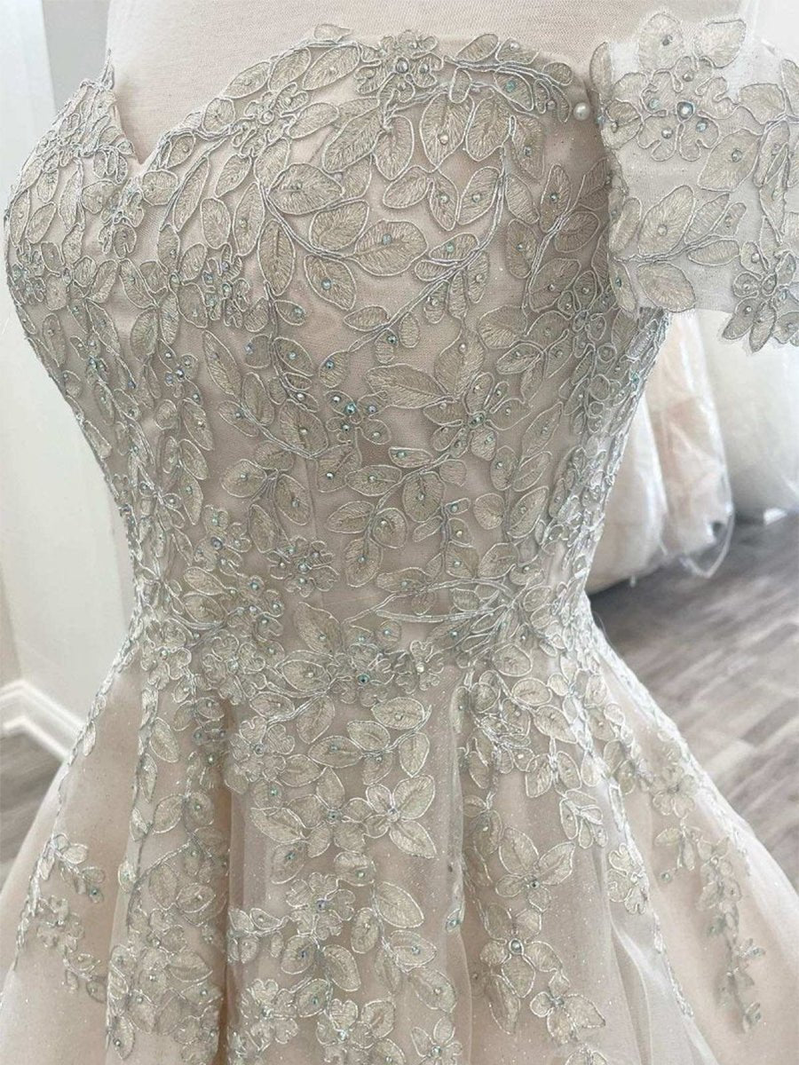 Lace White Appliques A-Line Short Wedding Dress