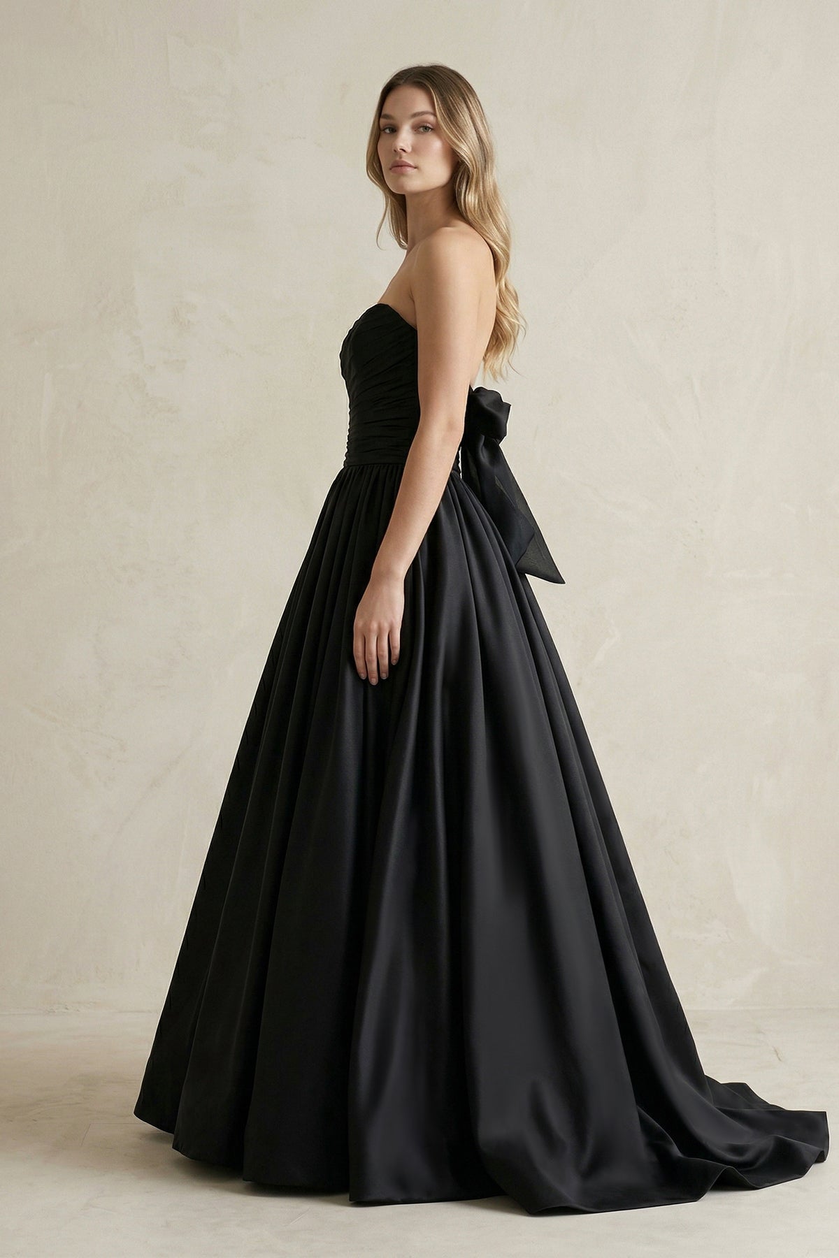 Simple Satin Ball Gown Ruched Wedding Dress in Black