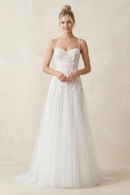 Spaghetti Straps A-Line Tulle Appliqued Wedding Dress in White