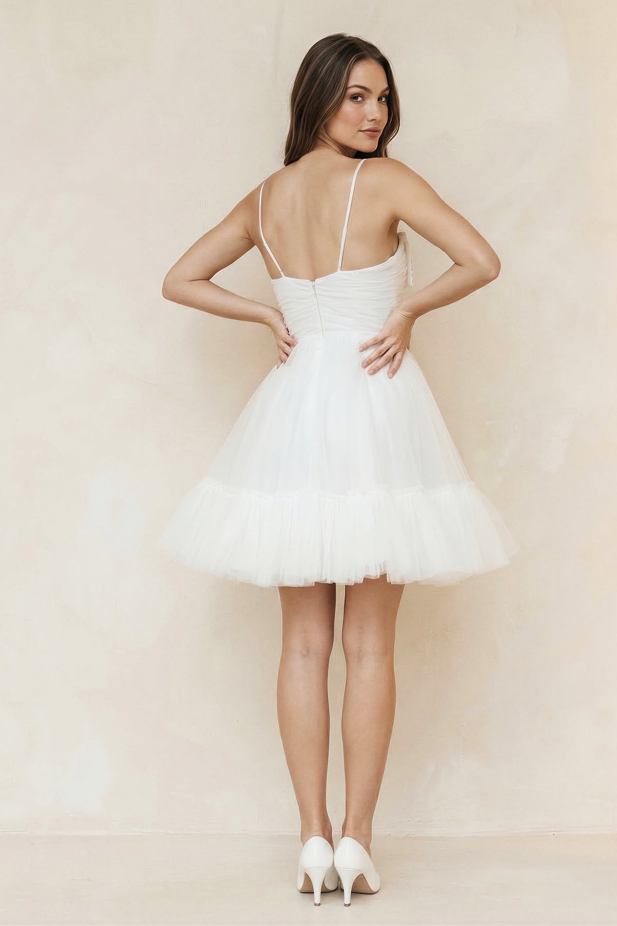 Spaghetti Straps A-line Tulle Bow Wedding Dress With Beading in White