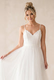 A-Line Tulle Spaghetti Straps Wedding Dresses With Lace Appliques