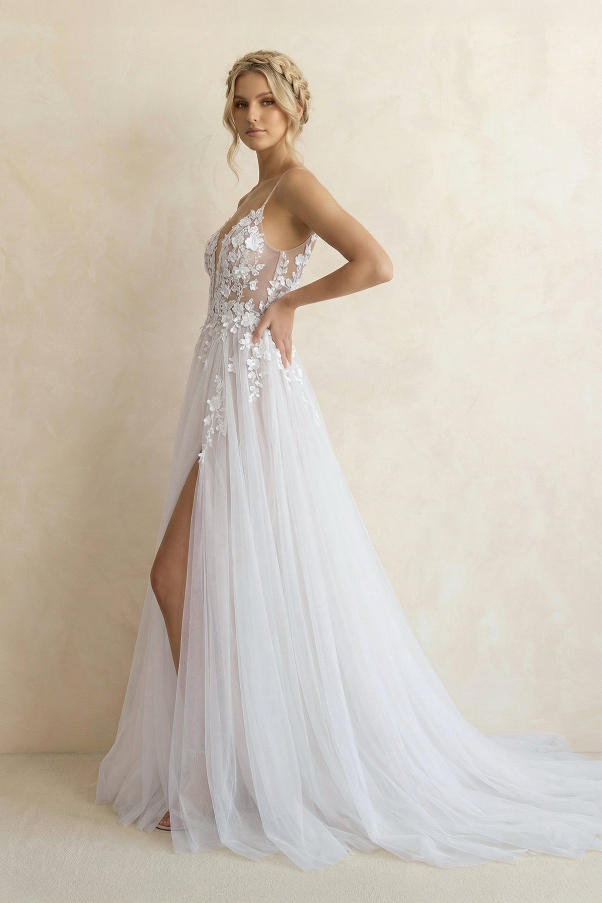 Spaghetti Straps V-Neck Lace Appliques A-line Tulle Rustic Wedding Dress