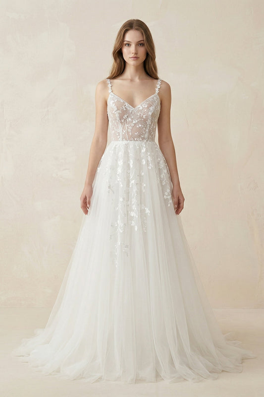Spaghetti-Straps A-Line Tulle Wedding Dress With Lace Appliques in White