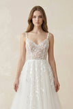 Spaghetti-Straps A-Line Tulle Wedding Dress With Lace Appliques in White