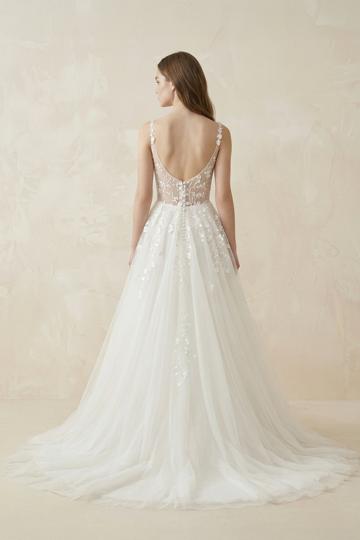 Spaghetti-Straps A-Line Tulle Wedding Dress With Lace Appliques in White