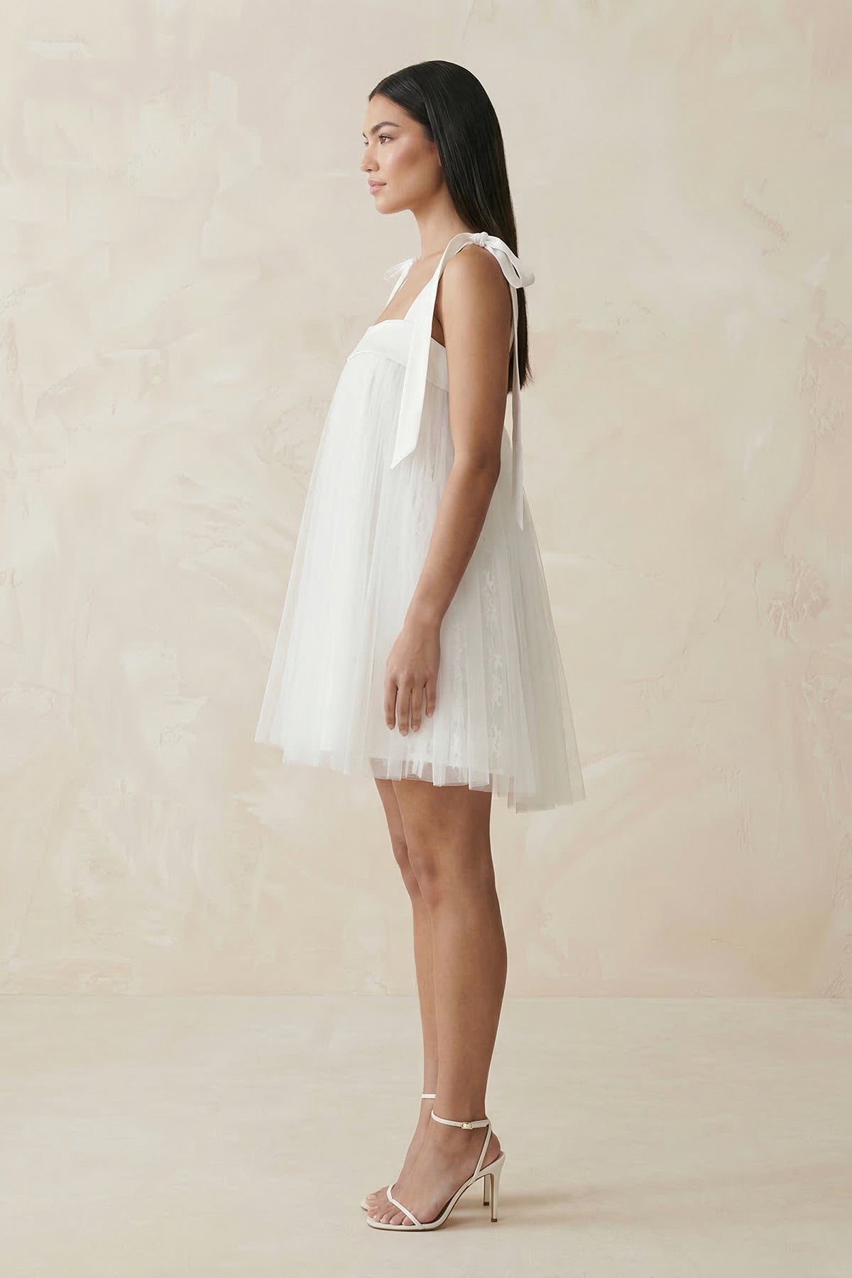 Square Neck Tulle A-Line Wedding Dress With Bow in White