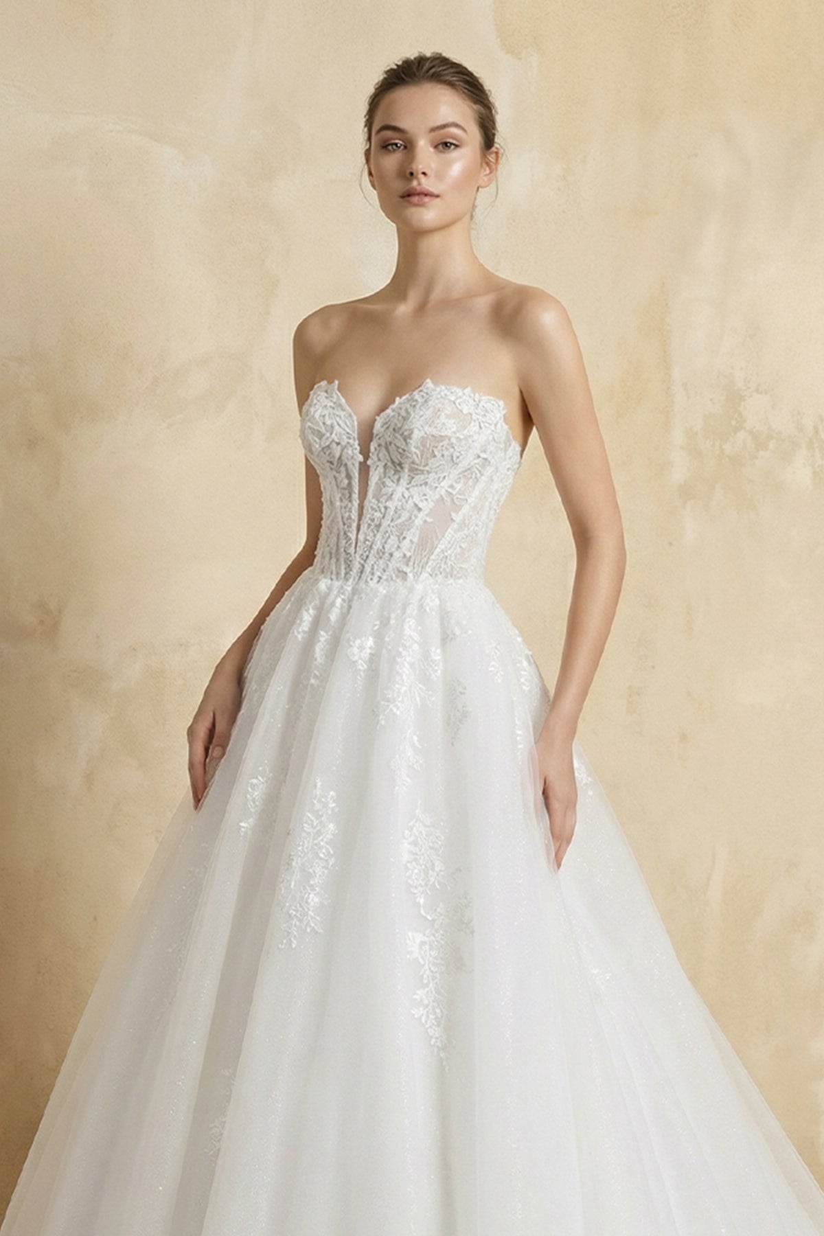 Sweetheart Ball-Gown Tulle Wedding Dress With Appliques in White