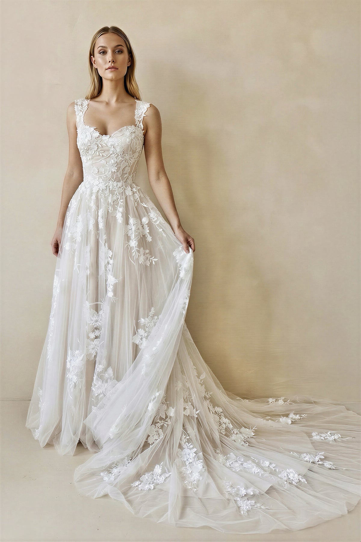 A-Line Straps Sweetheart Wedding Dress with Lace Appliques