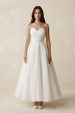 Sweetheart Chiffon A-Line Ruched Wedding Dress in White