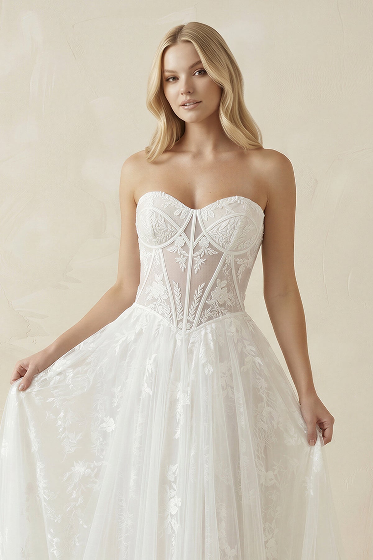 Charming A-Line Strapless Tulle Lace Wedding Dresses