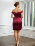 Vestido para madre de la novia corto/mini, sin mangas, con hombros descubiertos, fruncido, de satén tipo seda y corte columna