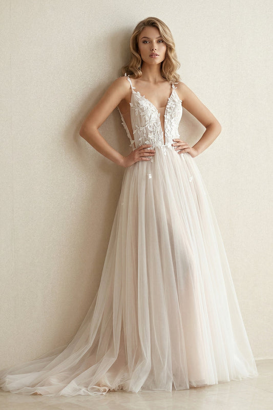A-Line V-neck Tulle Wedding Dress Sexy Beach Gown With Court Train And Lace Appliques
